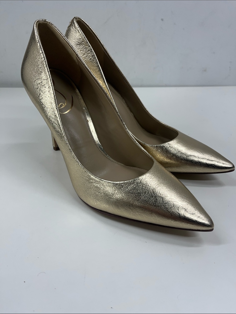 New Sam Edelman Hazel Pointed Toe Pump in Gold Texture Leather Size 8W